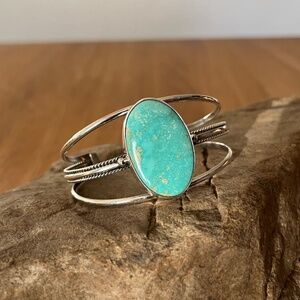 Native American Cabochon Turquoise Sterling Silver Cuff Bracelet T Tina Benally